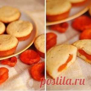 Манные кексы с курагой