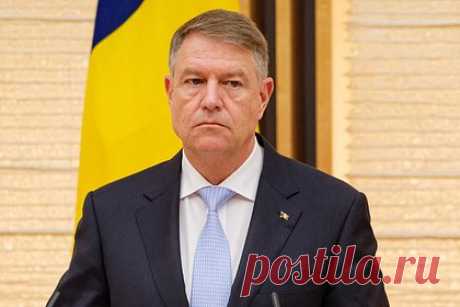 Президент Румынии захотел большего присутствия НАТО в Черном море. НАТО необходимо увеличить присутствие в Черном море, заявил Йоханнис в понедельник, 3 апреля, после встречи с канцлером Германии Олафом Шольцем. Шольц в понедельник прибыл с визитом в Румынию. Йоханнис указал, что две страны имеют «отличные двусторонние отношения и тесную координацию» по приоритетам Евросоюза и НАТО.