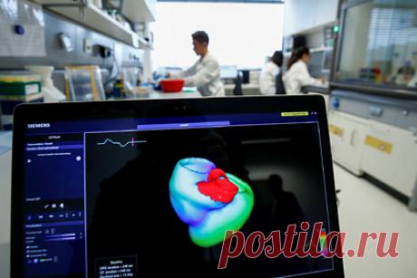 Найдено применение искусственному интеллекту в кардиологии. Ученые из Центра женского здоровья имени Бригама в Бостоне (США) разработали систему с искусственным интеллектом для применения в кардиологии. Разработчики обучили CRANE выявлению отторжения, а также типированию и классификации, используя тысячи изображений более чем из 1300 биопсий сердца.