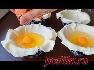 БЛЮДО, КОТОРОЕ УДИВИЛО ВСЮ СЕМЬЮ! Они такие вкусные что я готовлю их два раза в неделю! Ингредиенты:Вода 250 мл.Соль 1 ч.л.Мука 550 гр.Сливочное масло 150 грамм (мягкое).Мясо 400 гр.Лук 2 шт.Картофель 1 шт.Соль и специи по вкусу.Яйца 2 шт.Помидоры.Сливочное масло немного.Яичный желток для смазки.Выпекаем 40 минут при 180 градусах.