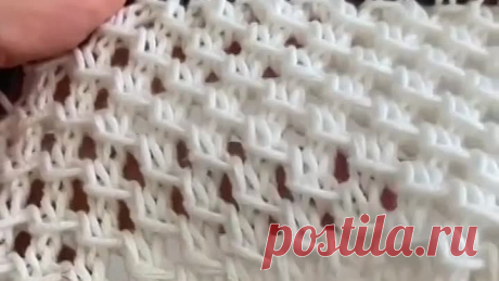 Интересный узор спицами