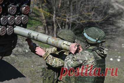 Российские войска пресекли действия украинских диверсантов в ДНР. Российские войска пресекли действия диверсионно-разведывательной группы Вооруженных сил Украины в районе Павловки ДНР. На южнодонецком и запорожском направлениях российские военнослужащие огнем артиллерии группировки войск «Восток» нанесли поражение по подразделениям противника.