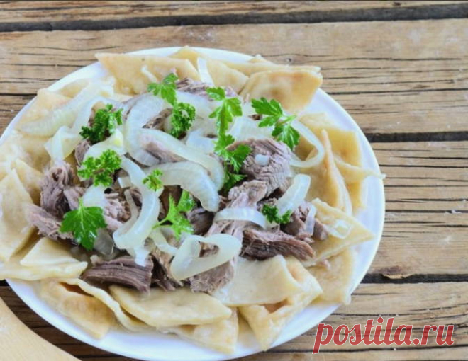 Бешбармак классический - Вкусные Идеи Бешбармак – это кушанье тюркоязычных народов, которое традиционно готовится по большим праздникам или же к приезду дорогих гостей. Однако в современном