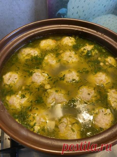 Любимый суп моей семьи. Получается очень наваристым и вкусным.