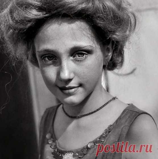девушки