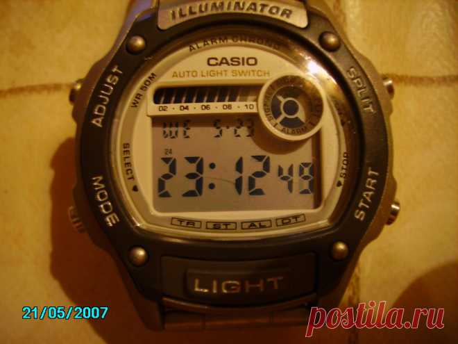 А это предидущие мои Casio. Изрядно послужили верой и правдой. Установлена вторая батарея после 6и лет использования первой-еще с магазина,второй браслет. А часам хоть бы что!!!!!!!!!!!!!