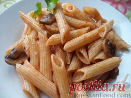 Рецепт: Паста с шампиньонами в томатном соусе на RussianFood.com