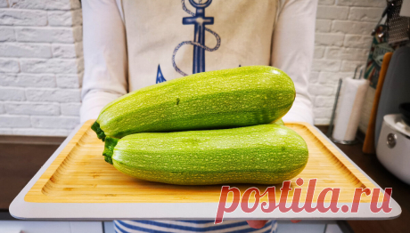 Рецепт очень вкусной закуски из кабачков: просто, быстро, а главное бюджетно | MEREL KITCHEN | Пульс Mail.ru Этот рецепт из кабачков для тех, кто не любит часами стоять у плиты, здесь не нужно долго возиться, все делается очень быстро и просто, а главное...