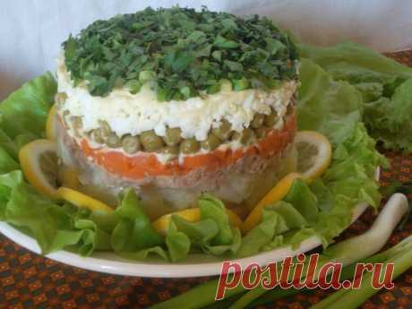 Салат с печенью трески.