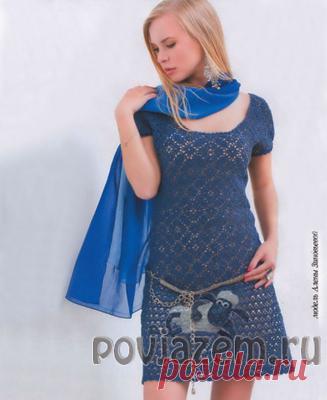 Синее вязаное платье крючком