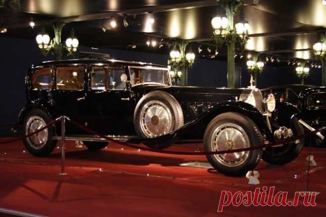 Как и зачем Bugatti начала строить поезда и сделала их самыми