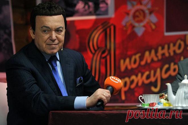 Поем песни Победы вместе с Иосифом Кобзоном! // KP.RU