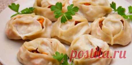Всегда была уверена, что манты являются традиционным мясным блюдом азиатских стран. Оказалось, слово заимствовано русским языком от тюркского. Существует предположение, что оно берет начало от китайского слова «маньтоу», что означает — начиненная голова.
Источник: https://naschaeda.ru/manty-s-myasom.html