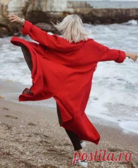 Надо жить проще! Буду жить проще - думать проще, смотреть на вещи проще, принимать решения проще, делать выбор проще, отказываться проще, соглашаться проще, совершать поступки проще, не совершать - тоже проще... проще... проще... Но что-то как-будто подсказывает мне, что нихрена из этого не выйдет.