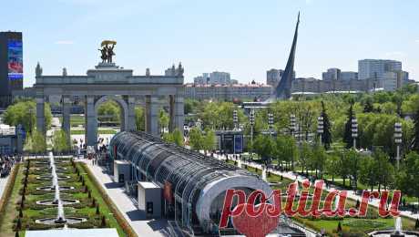Выставка &quot;Россия&quot; запустила онлайн-экскурсии по экспозиции. Международная выставка-форум &quot;Россия&quot; запустила онлайн-экскурсии по экспозиции, сообщили организаторы выставки. Теперь все желающие смогут совершить виртуальную прогулку в формате 360 градусов по павильонам выставки и ...