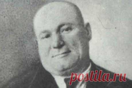 Лёвка Задов: история чекиста, который работал на батьку Махно Анархист Лев Задов-Зиньковский известен больше как Левка Задов. Он успел и повоевать в Красной Армии, и побыть правой рукой батьки Махно, и поработать на НКВД… Закончилась его бурная биография, как это нередко случалось с ему подобными, расстрелом.