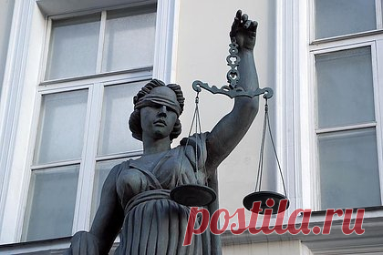 Ушедшая в отставку глава налогового управления российского региона попала к следователю