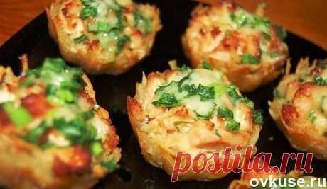 Тарталетки из картофеля с куриным филе под чесночно-сырным соусом - Простые рецепты Овкусе.ру
