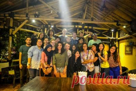 День 98. Джакарта, угощения и ночь кино. Отдыхаем