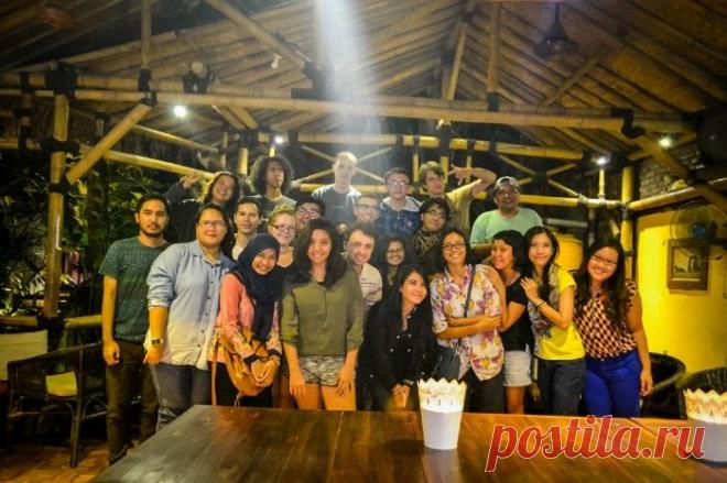 День 98. Джакарта, угощения и ночь кино. Отдыхаем