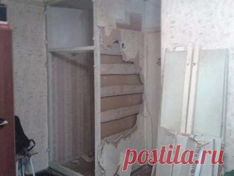 Cделал жене место для рукоделия вместо старого шкафа.