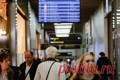 Пожилой украинке отказали в посадке на рейс в Великобританию и довели ее до слез