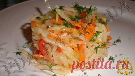 Маринованный капустный салат, который хочется есть, есть и есть. Ну просто не оторваться. .