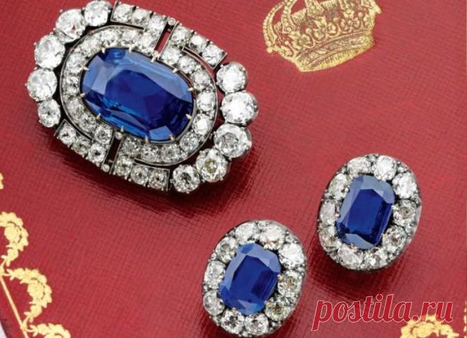 Против паранджи: в швейцарских поездах хотят видеть лица пассажиров Швейцарское правительство намерено ввести закон, требующий открывать свое лицо по просьбе госслужащих, сотрудников транспорта и билетеров.