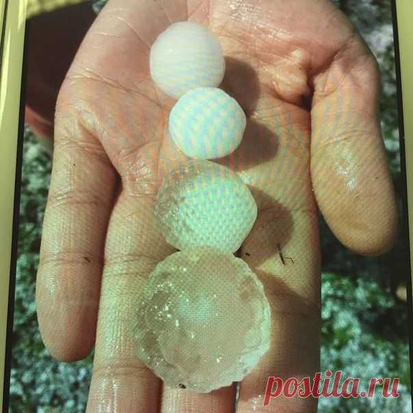 Град,диаметром 3 см,выпал вчера в Подмосковной Шатуре,Московская область. / Социальная погода