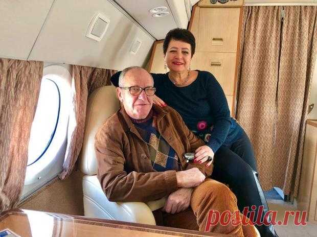 79-летний Эммануил Виторган снова стал отцом и показал первое фото дочери