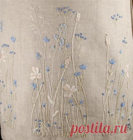 Вышитые цветы.