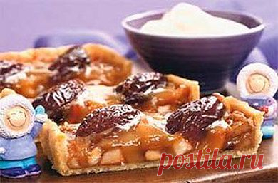 Рецепт тонкого пирога с финиками » ВКУСНЫЕ РЕЦЕПТЫ 2013 С ФОТО. Что приготовить на завтрак, на обед, на ужин. Красивые кулинарные рецепты на каждый день!