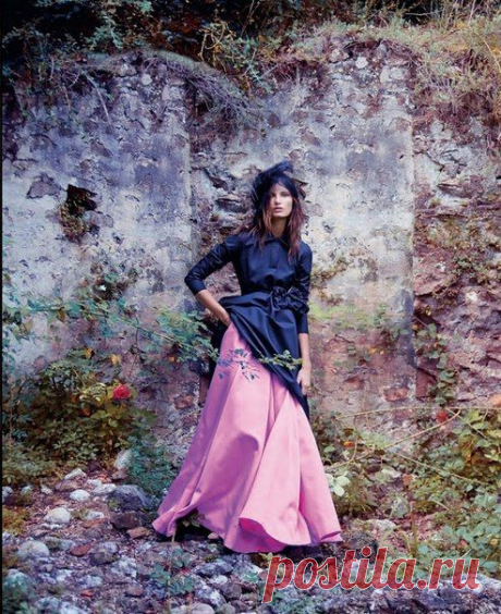 Какой смысл предлагать мне луну, если у меня гвоздь в туфле, а ты не можешь его вытащить?

Сомерсет Моэм &quot;К востоку от Суэца&quot;