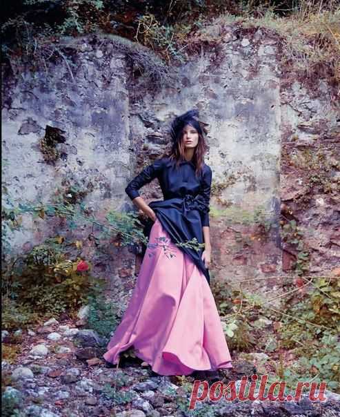 Какой смысл предлагать мне луну, если у меня гвоздь в туфле, а ты не можешь его вытащить?

Сомерсет Моэм "К востоку от Суэца"