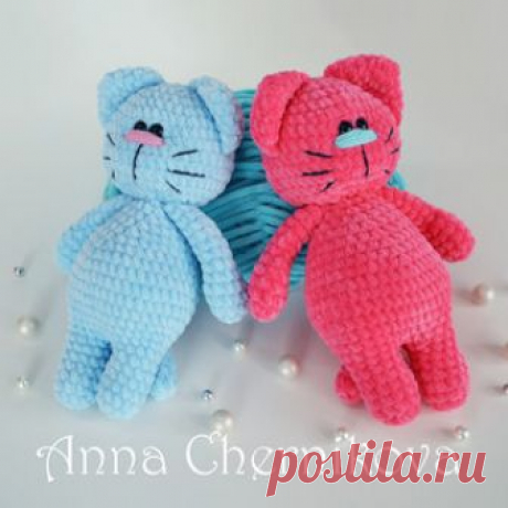 Шкодливый кот / Mischievous cat амигуруми. Схемы и описания для вязания игрушек крючком! Бесплатный мастер-класс от Анны Черниковой по вязанию плюшевого кота крючком. Высота вязаного котика примерно 23 см. Для изготовления зефирного кота в…