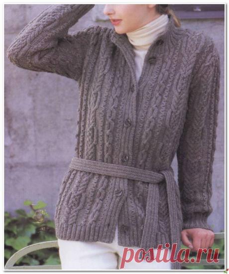 Жакет с пояском спицами.