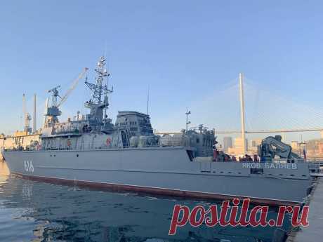 2020 декабрь. Новый противоминный тральщик «Яков Баляев» проекта 12700 принят в состав Тихоокеанского флота. Это четвёртый корабль проекта 12700, построенный Средне-Невским судостроительным заводом по заказу ВМФ РФ. Проект 12700 «Александрит» разработан Центральным морским конструкторским бюро «Алмаз». При строительстве данных кораблей применяются новейшие российские технологии, не имеющие аналогов в мировом судостроении