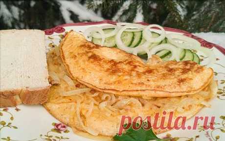 Омлет жнецов — Omelette des moissonneurs - Будет вкусно - Медиаплатформа МирТесен Омлет жнецов — Omelette des moissonneurs — это блюдо появилось в сельской кухне Прованса. Это просто омлет с жареным маринованным луком. Замечательное сочетание и отличная альтернатива любой яичнице. Считается, что жнецы, уходя работать в поля, брали с собой этот омлет, вложив его между ломтями - 19 июля - 43524873691 - Медиаплатформа МирТесен