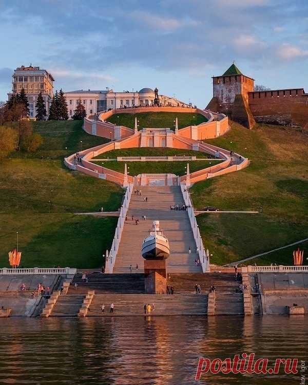 Чкаловская лестница на закате.
Нижний Новгород. 📷 Игорь Горшков