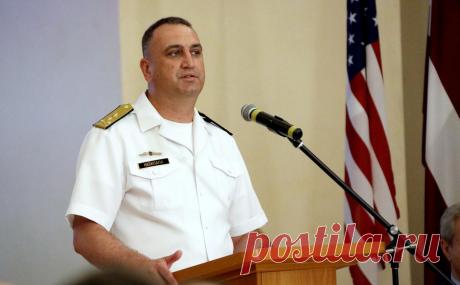 «Ъ» узнал детали обвинения против главкома украинских ВМС. Украинский вице-адмирал отдал приказы атаковать российские корабли, из-за чего ВМФ был нанесен значительный ущерб, погибли 11 моряков, цитирует «Коммерсантъ» материалы дела. Речь идет, в частности, об атаках близ острова Змеиный