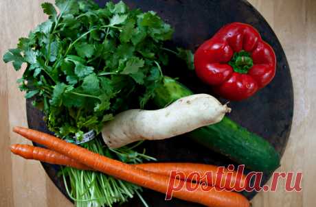 Продукты-помощники в борьбе с болезнями и старостью:
ФАСОЛЬ, ЯГОДЫ, КАПУСТА, ЗЕЛЕНЬ, ГРИБЫ, ЛЬНЯНОЕ СЕМЯ, ОРЕХИ, КУРКУМА, ЦЕЛЬНОЕ ЗЕРНО, ЧАЙ