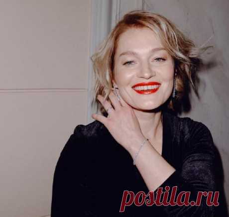 Виктория Толстоганова поздравила дочь с 14-летием: 12 фото красавицы Варвары