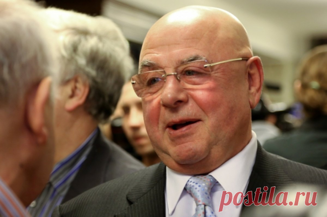 Долинский рассказал, как Андрей Миронов «безумно завидовал» Олегу Табакову. По словам артиста, все продолжалось и тогда, когда Миронов сам стал очень знаменитым.