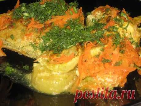 Томлёные куриные бёдрышки с кабачками