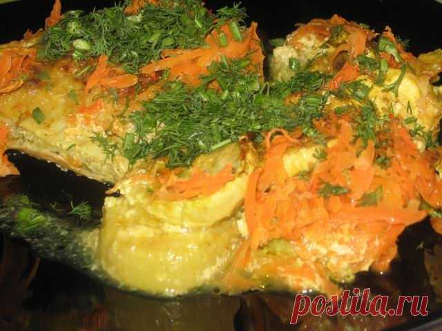 Томлёные куриные бёдрышки с кабачками