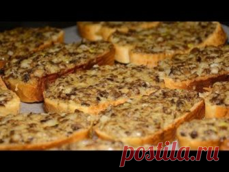Горячие бутерброды с шампиньонами и сыром (в духовке)