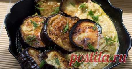 Одна из визитных карточек грузинской кухни: потрясающие баклажаны с соусом из грецких орехов.