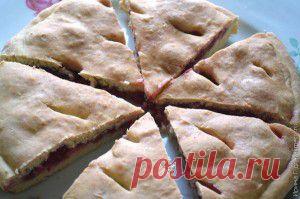 Пирог из пресного теста с малиной