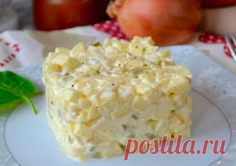 Вкусняшки: Луково-яблочный салат по-польски