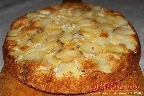 Пирог с картофелем и шпротами
